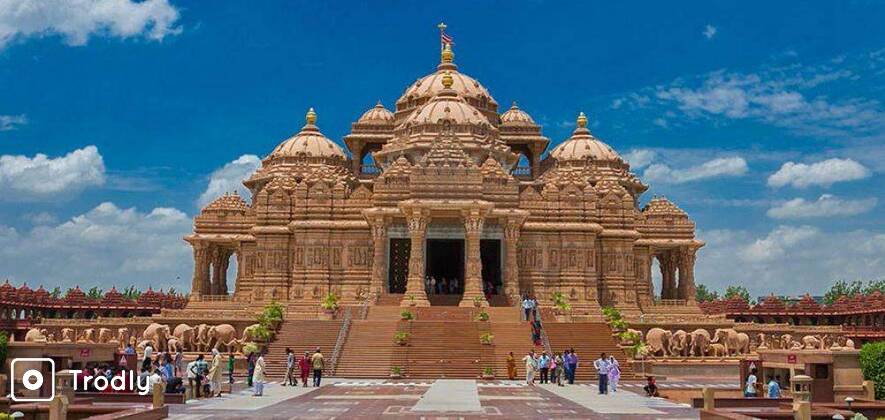 Ahmedabad Sightseeing Tour with Akshardham & Adalaj Stepwell