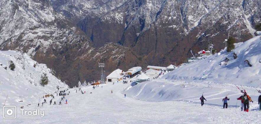 Auli Ski Course 2018