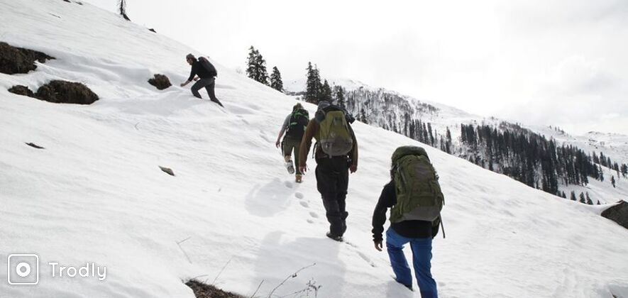 Hampta Snow Trek