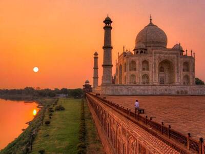 Private Guided Tour Of Agra From Delhi