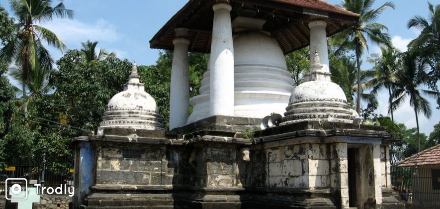 Three Temples Tour in Kandy