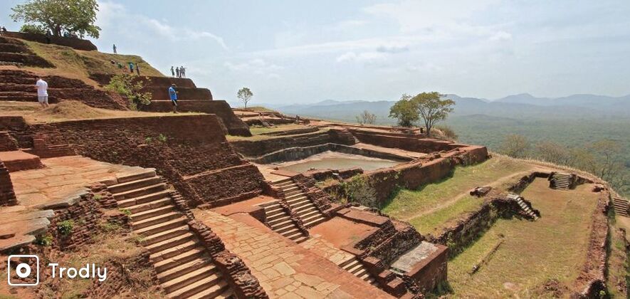 Sigiriya Rock Fortress and Village Tour from Dambulla