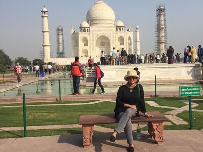Taj Mahal Guided Tour with Kachhpura Village Walk from Delhi