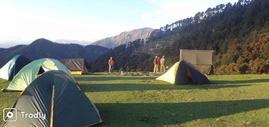 Deoriatal Chopta Camping and Trek