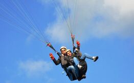 Paragliding at Dobhi - Trodly