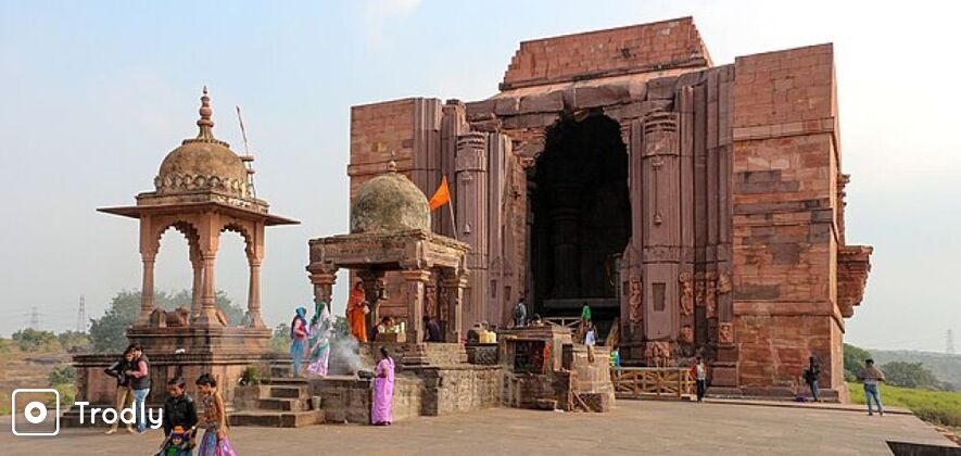 Bhimbetka & Bhojpur Sightseeing Tour from The City of Bhopal