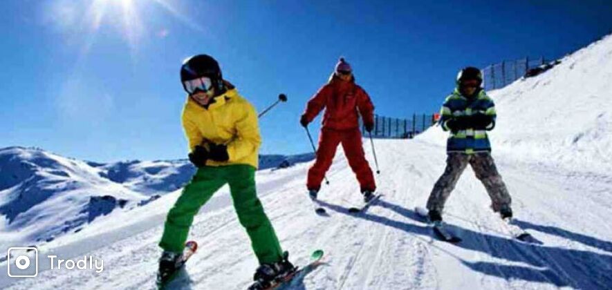 Gulmarg Skiing Course for Beginners