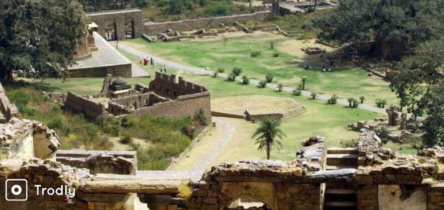 Bhangarh Fort 2-Day Sightseeing Tour from Delhi