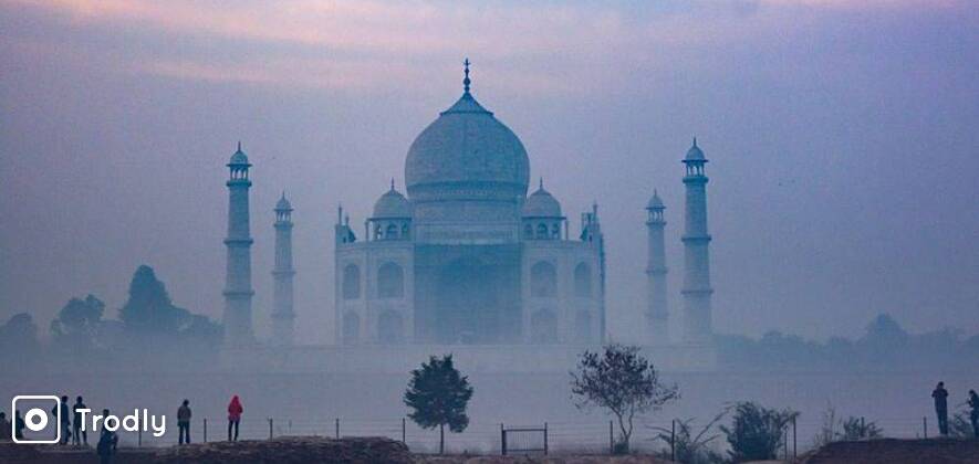 Sunrise at Taj Mahal and Agra Fort Tour from Delhi