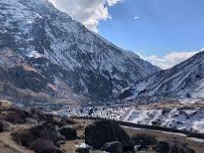 Hampta Valley Snow Trek