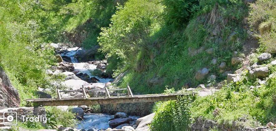 Trek To Bijli Mahadev Temple