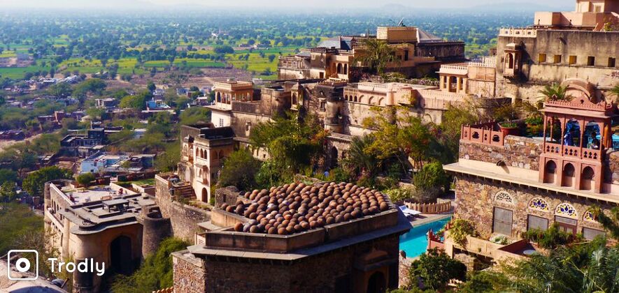 Neemrana and Alwar City Local Sightseeing Day Trip from Delhi