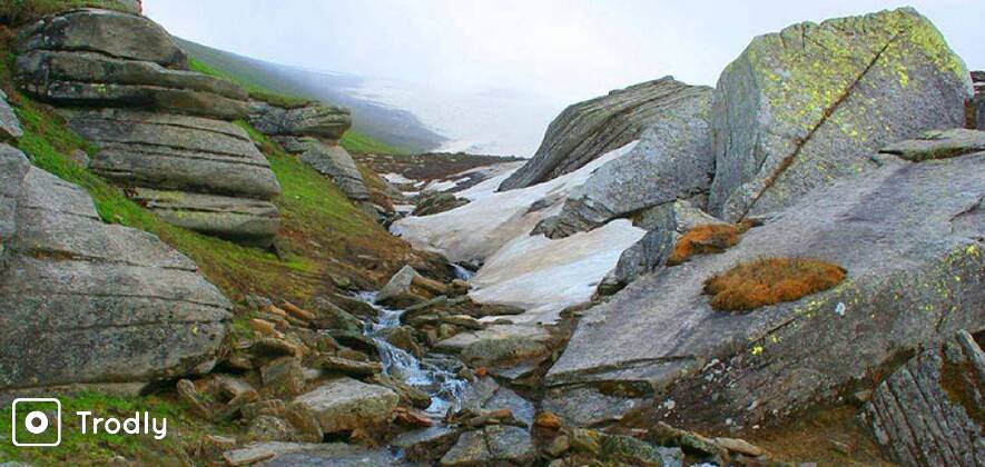 Saurkundi Pass Trek