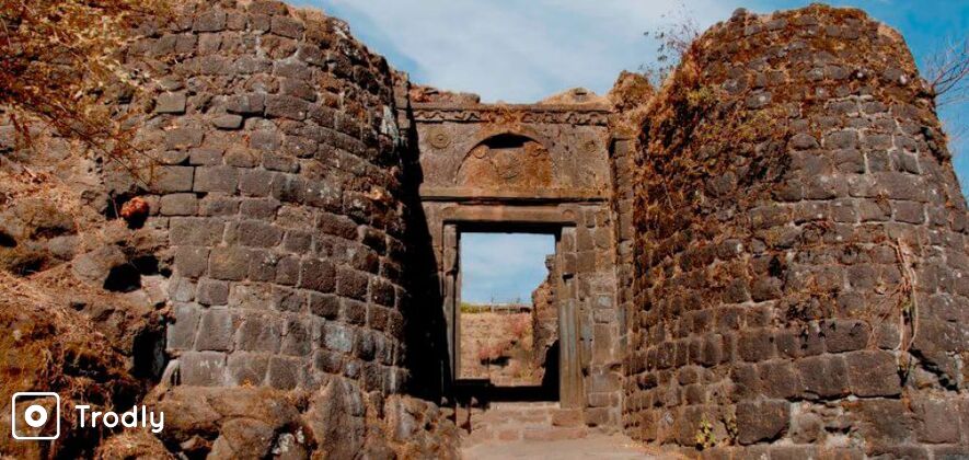 Sinhagad Fort Full Day Guided Trip from Pune