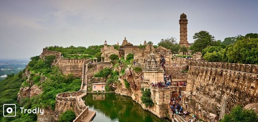 Chittorgarh Fort & Pushkar Sightseeing Guided Day Tour from Udaipur with Drop at Jaipur