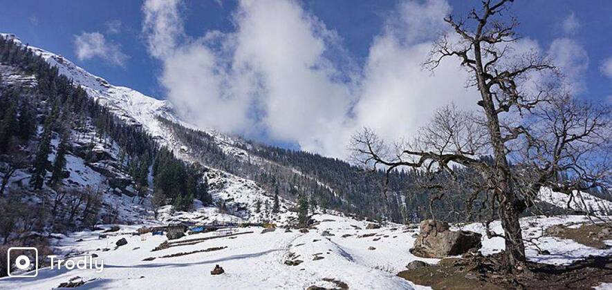 Camping at Kasol and Kheerganga Trek