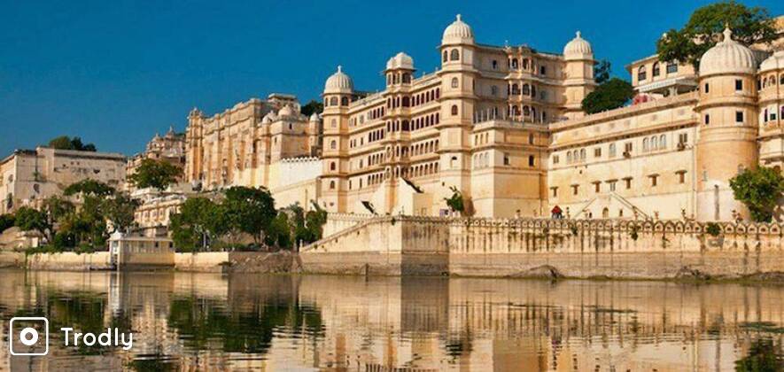 Udaipur 'The City of Lakes' Sightseeing Day Tour