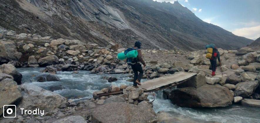 Amazing Solang Valley Hiking & Waterfall Tour