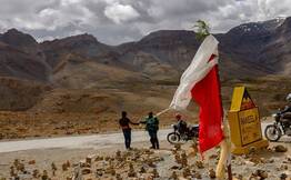 Offbeat Ladakh Motorbike Tour 2020 with Turtuk, Nubra, Pangong & Tso Moriri - Trodly